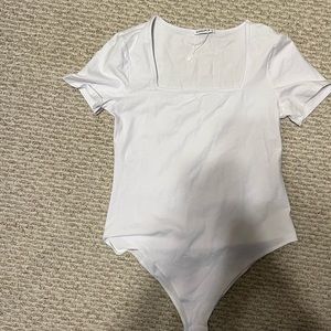 ✨ 3 for 20 ✨ NWOT white square neck short sleeve body suit